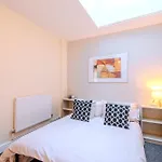 351a Fishponds Road Daire *