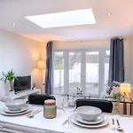 351a Fishponds Road Daire *