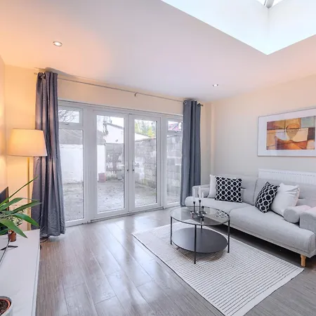 351a Fishponds Road