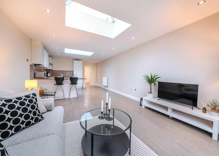 Daire 351a Fishponds Road