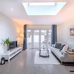 351a Fishponds Road